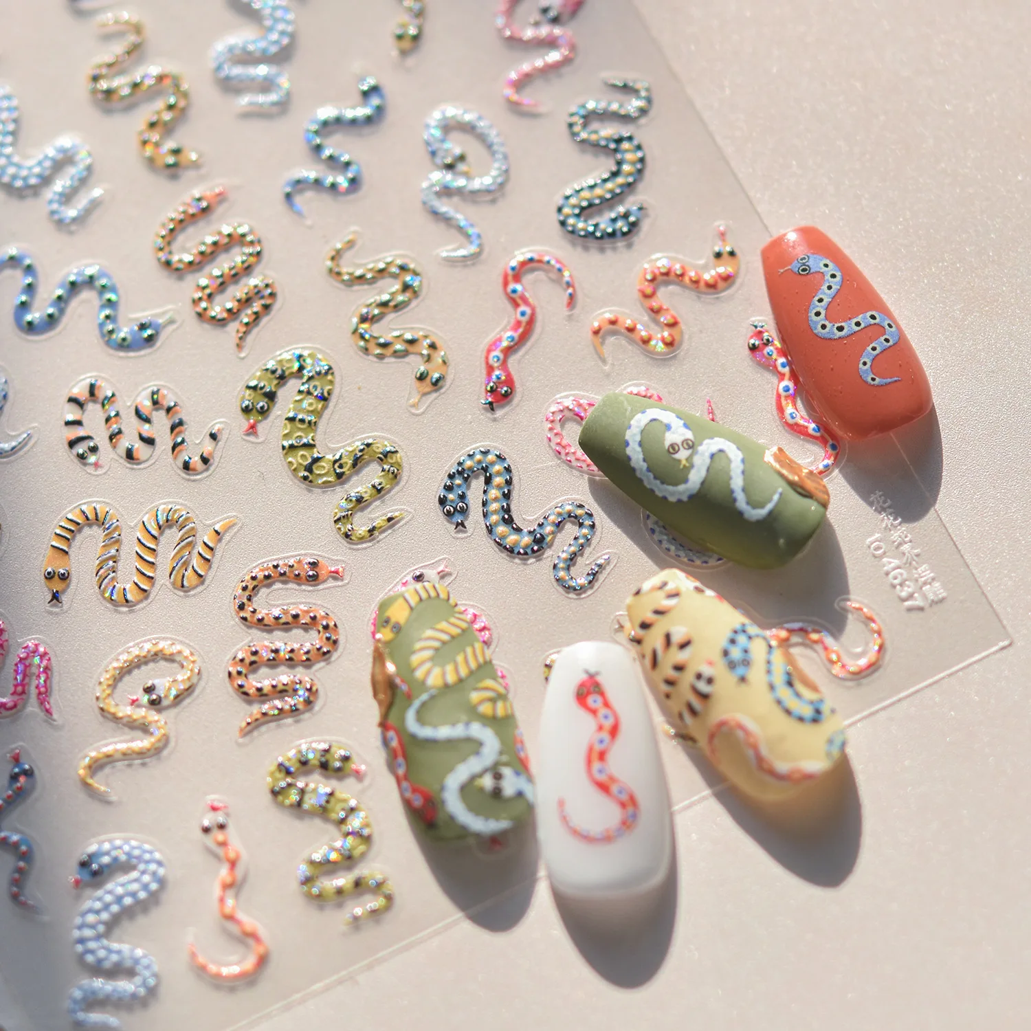 1pcs 5D Embossed Colors Snake  - đánh giá và giá Nail Art Zelda