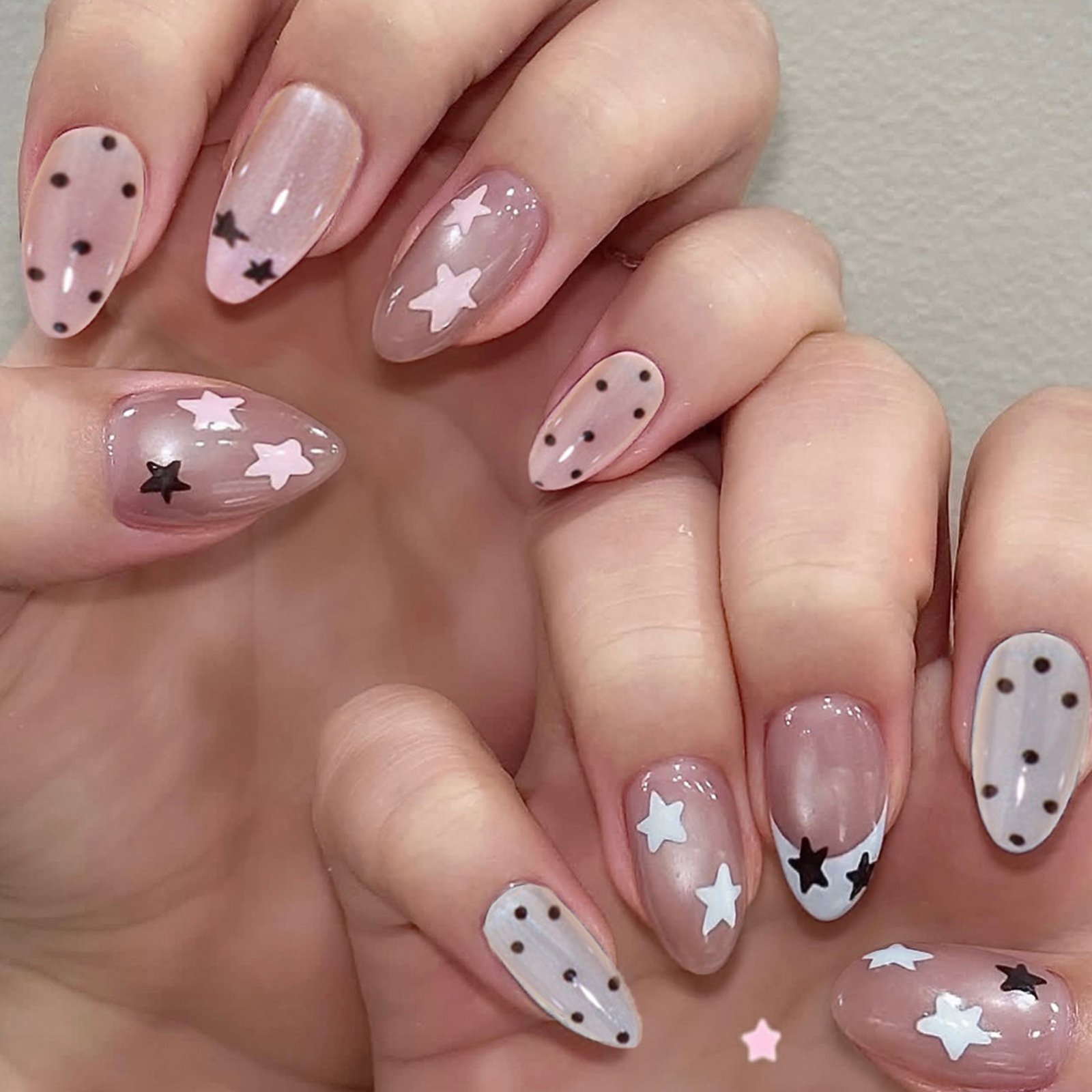 Nude Pink Almond Nails Press O - đánh giá và giá Nail Art Glossy